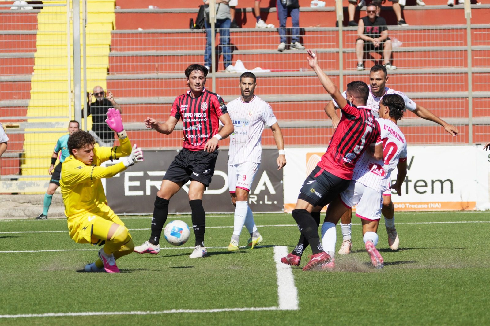 La Turris conquista un punto allo “Squitieri”: 0-0 con la Palmese